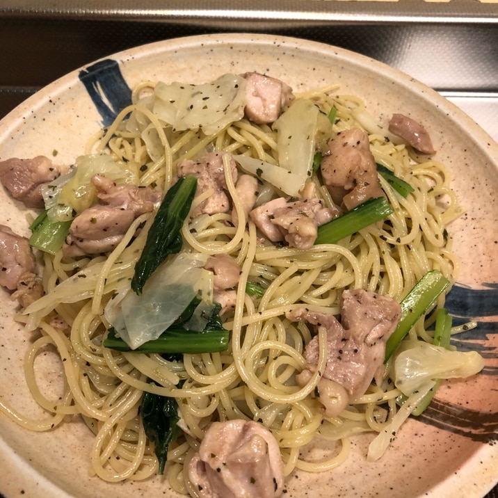 野菜たっぷり♪鶏肉とキャベツと小松菜のジェノベーゼ